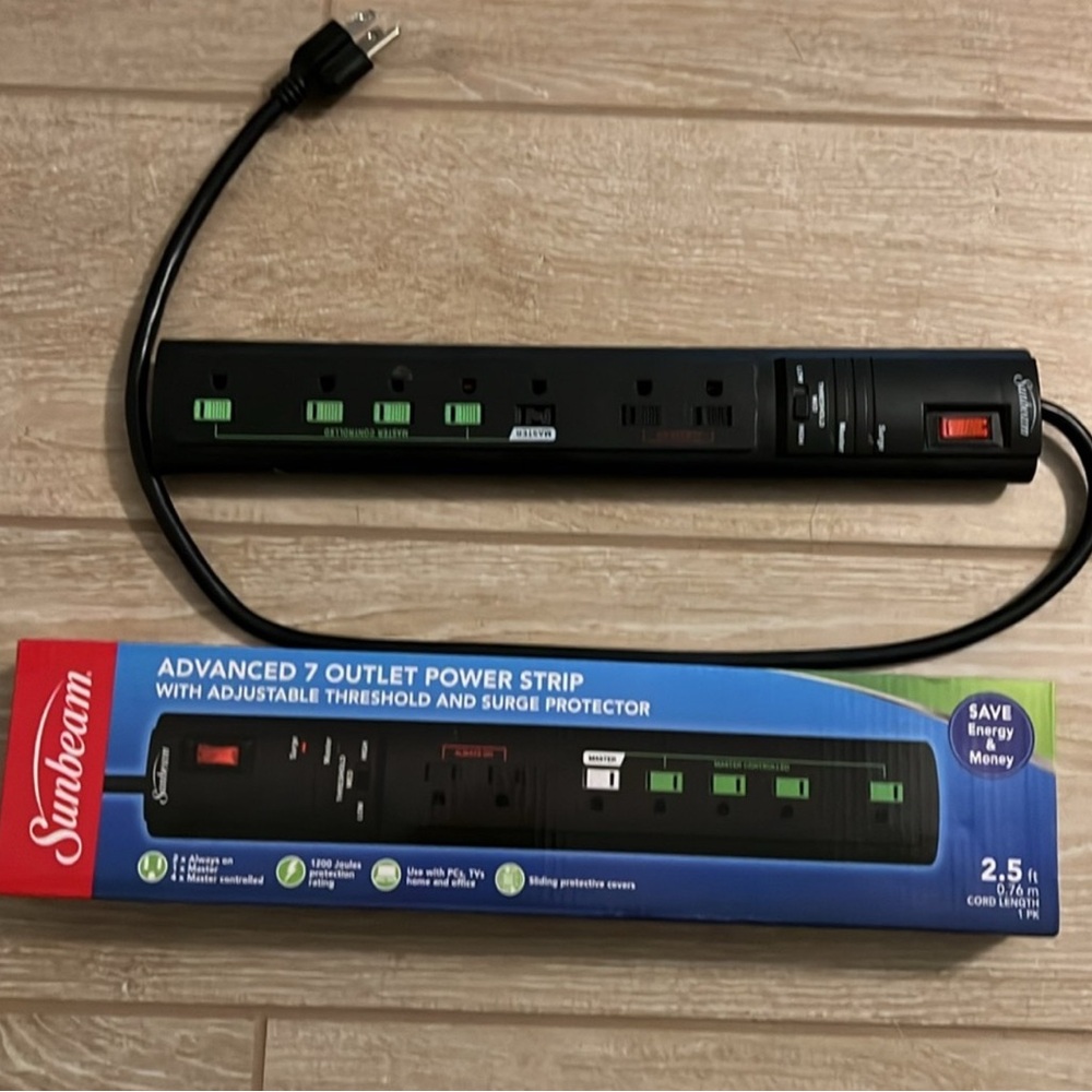 Sunbeam Advanced 7 Outlet Power Strip - Black and Red - Picture 2 of 2